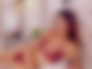 britanny-18's Live Sex Cam Show