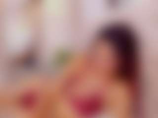 britanny-18's Live Sex Cam Show