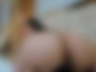 Live cam show with celeste-amour - HD on Camsoda