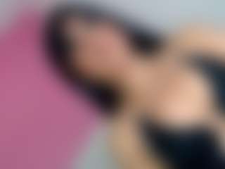 Live cam show with daniathompson - HD on Dolls Live