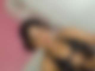 Live cam show with daniathompson - Average on WildCum