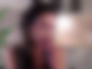 Live cam show with LILI - Average on Hubzter Live