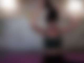 Live cam show with LILI - Genital Piercings on Hubzter Live