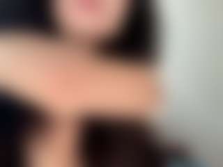 Live cam show with LILI - Facial on Dolls Live