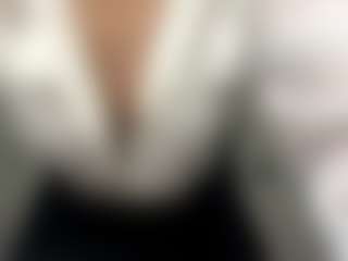 Live cam show with LILI - Hairy Pussy on Camsoda