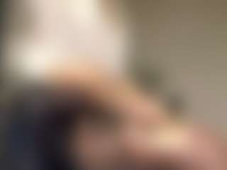 Live cam show with LILI - Hairy Pussy on Camsoda