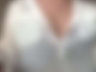 Live cam show with LILI - Genital Piercings on Hubzter Live