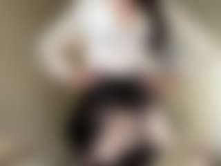 Live cam show with LILI - Cowgirl on madthumbs