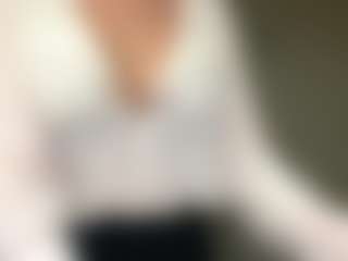 Live cam show with LILI - Hairy Pussy Brown Hair on sexytreat.net