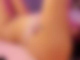 Live cam show with Eva - Fingers on liverealitysex.com