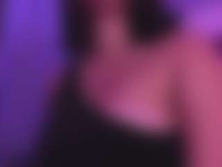 Live cam show with Eva - New Big Ass on sexylivex.com