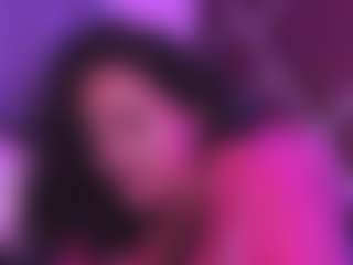 Live cam show with Eva - Public Curvy on Uber Horny