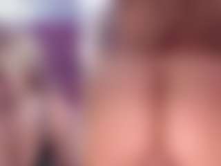 Live cam show with LillyCupcake - Cute on TeamSkeetLive