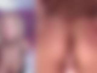 Live cam show with LillyCupcake - Sexy on Milfs Live