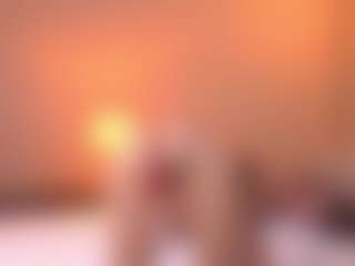 Live cam show with Ari - Bi on SxyPornLive