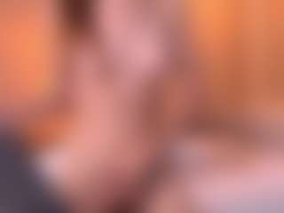 Live cam show with Ari - Small Tits Teen (18+) on CamClone
