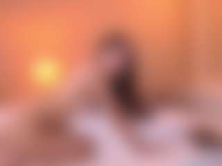 Live cam show with Ari - Lush Teen (18+) on StripNow