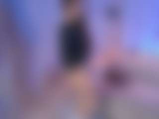 Live cam show with Ari - Young Adult on Camsoda