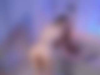 Live cam show with Ari - Young Adult on Camsoda