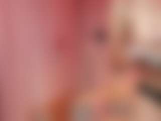 Live cam show with Ari - Thin on Camsoda