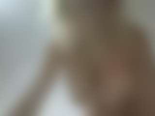 lucyloo92's Live Sex Cam Show