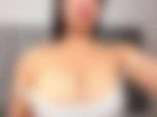 Lunasilk's Live Sex Cam Show