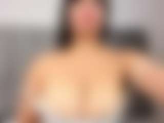 Lunasilk's Live Sex Cam Show