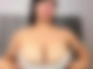 Lunasilk's Live Sex Cam Show