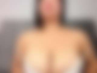 Lunasilk's Live Sex Cam Show