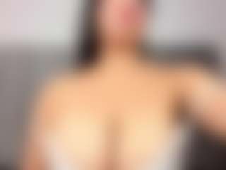 Lunasilk's Live Sex Cam Show