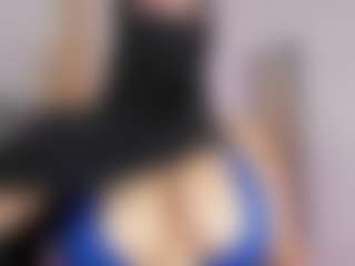 Lunasilk's Live Sex Cam Show