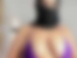 Lunasilk's Live Sex Cam Show
