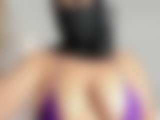 Lunasilk's Live Sex Cam Show
