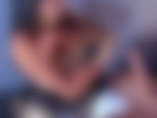 MiaHills's Live Sex Cam Show