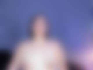 Live cam show with MiaHills - Doggy on Dolls Live