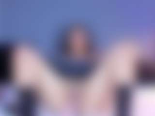 MiaHills's Live Sex Cam Show