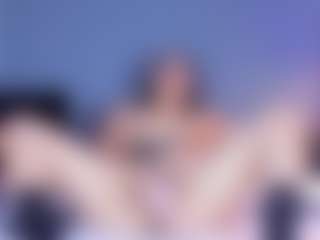 MiaHills's Live Sex Cam Show