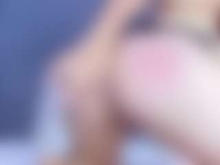 MiaHills's Live Sex Cam Show