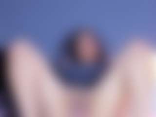 MiaHills's Live Sex Cam Show