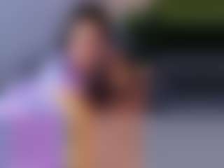 MiaHills's Live Sex Cam Show