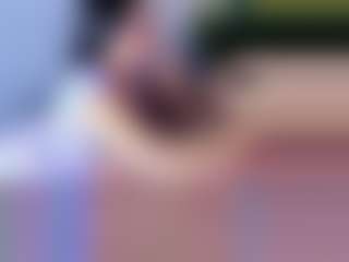 MiaHills's Live Sex Cam Show