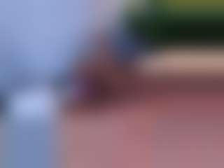 Live cam show with MiaHills - Brown Hair Teen (18+) on Camsoda