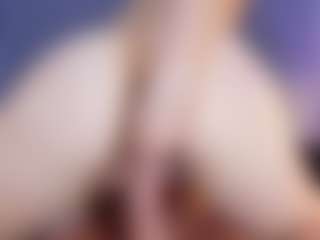 MiaHills's Live Sex Cam Show