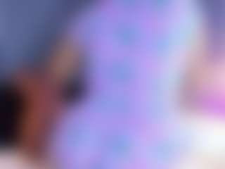 MiaHills's Live Sex Cam Show