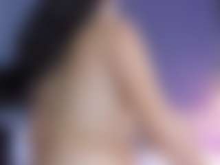 MiaHills's Live Sex Cam Show