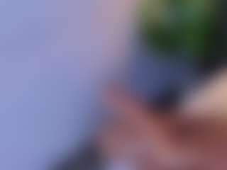 MiaHills's Live Sex Cam Show