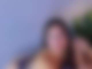 MiaHills's Live Sex Cam Show