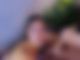 MiaHills's Live Sex Cam Show