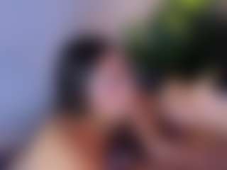 MiaHills's Live Sex Cam Show