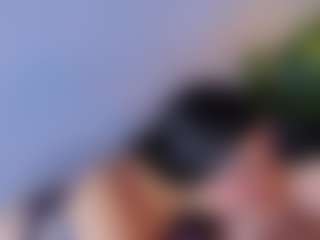 MiaHills's Live Sex Cam Show
